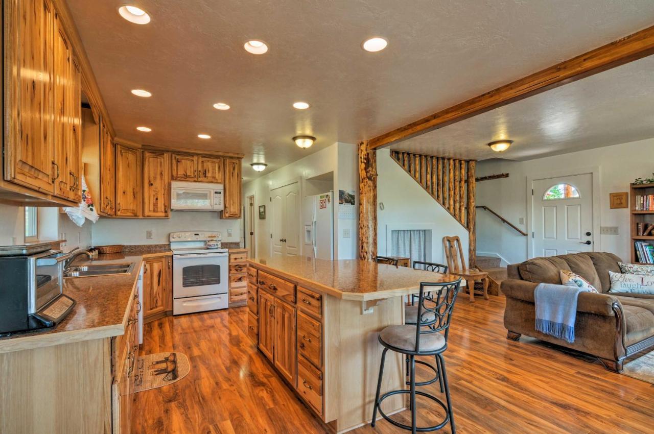 Cozy Henrieville Cabin 18 Mi To Bryce Canyon Np! Exterior foto